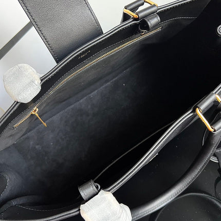 TRIOMPHE 37 BLACK SOFT CALFSKIN HANDBAG