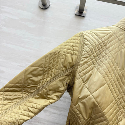 BURBERRY 26S QUILTED DRAWSTRING JACKET 523