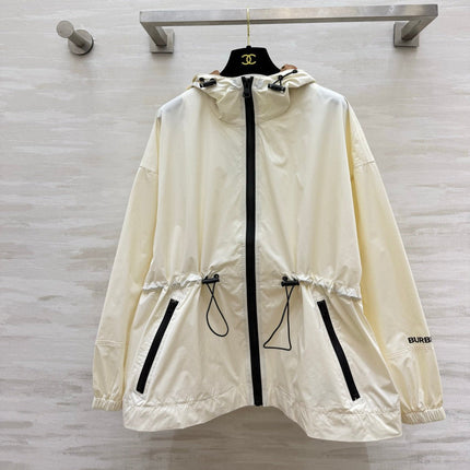 BURBERRY 26S HOODED WINDBREAKER JACKET 521