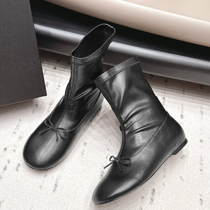 CHANEL 26S ANKLE BOOTS IN BLACK CALFSKIN LACE UP FRONT