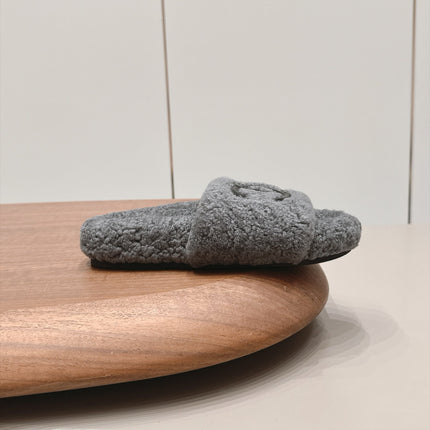 CHANEL 26S SLIDE MULES IN GREY SHEARLING AND BLACK CC LOGO