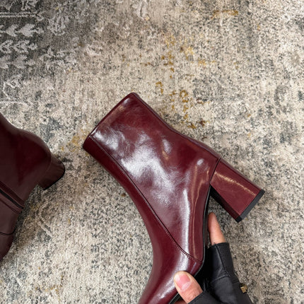 YSL 26S ANKLE BOOTS 70 MM IN DARK RED SHINY CALFSKIN