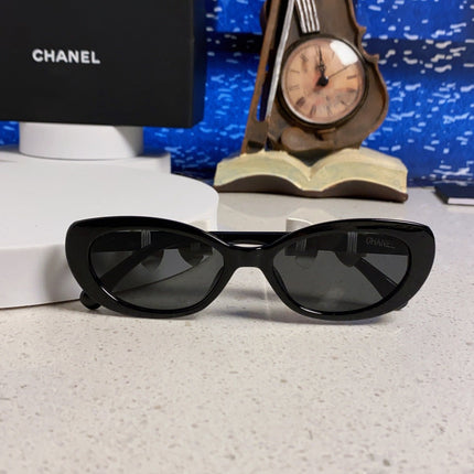 CHANEL 26S SLIM OVAL FRAME IN BLACK ACETATE 404789