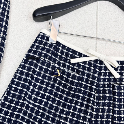 VALENTINO 26S WOOL SHORTS STYLE 17