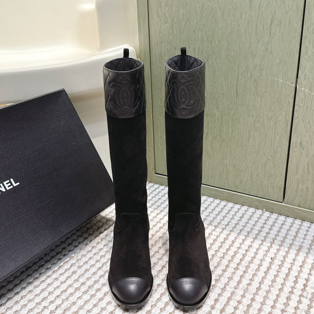 CHANEL 25S HIGH-CALF COWBOY BOOTS IN BLACK SUEDE AND CALFSKIN DIAMOND-QUILTED