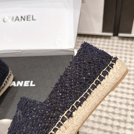 CHANEL 26S SLIP ONS IN NAVY BLUE TWEED AND PATENT CALFSKIN