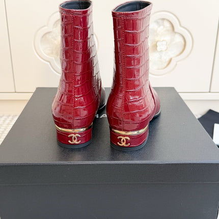 CHANEL 26S SHORT BOOTS IN RED PATENT CROCODILE EMBOSSED