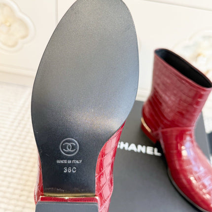 CHANEL 26S SHORT BOOTS IN RED PATENT CROCODILE EMBOSSED