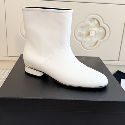 CHANEL 26S SHORT BOOTS IN WHITE CALFSKIN
