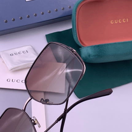 GUCCI 26S SQUARE FRAME IN METAL 426567