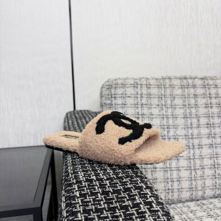 CHANEL 26S SLIDE SANDALS IN BLACK AND BEIGE SHEARLING SQUARE TOE