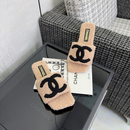 CHANEL 26S SLIDE SANDALS IN BLACK AND BEIGE SHEARLING SQUARE TOE