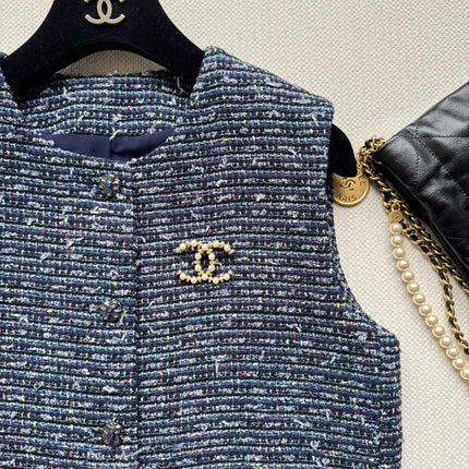 CHANEL 26S TWEED VEST 1715
