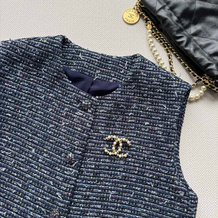 CHANEL 26S TWEED VEST 1715
