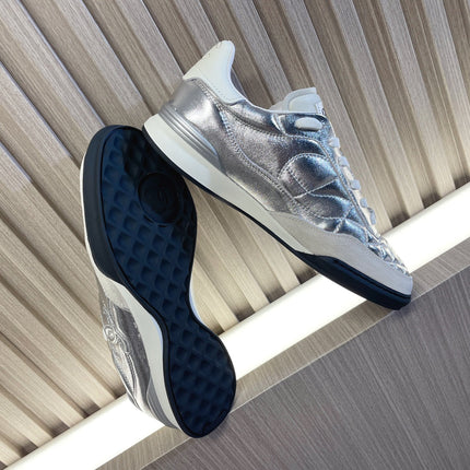 CHANEL 26S SNEAKER IN SILVER QUILTED CALFSKIN AND WHITE LOW TOP