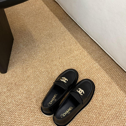 CHANEL 26S LOAFER IN BLACK CALFSKIN CC LOGO