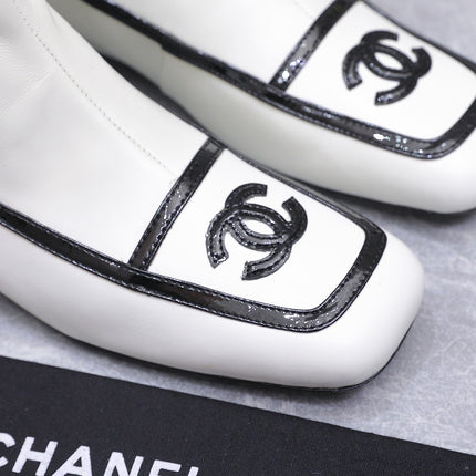 CHANEL 26S KNEE HIGH BOOTS IN WHITE CALFSKIN WITH BLACK PATENT LEATHER TRIM AND CC LOGO ON TOE CAP