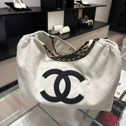CHANEL 26S TOTE BAG 44 IN WHITE DENIM AND BLACK GG LOGO