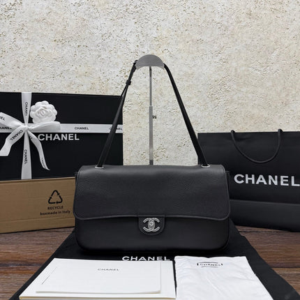 CHANEL 26S SHOULDER BAG 33 IN BLACK LAMBSKIN GRAINED