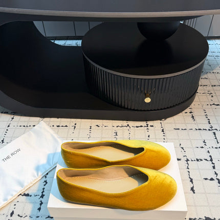 THE ROW 26S CLASSIC BALLET FLATS IN YELLOW VELVET
