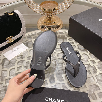 Double CC Flip Flop Thongs Black Sheepskin