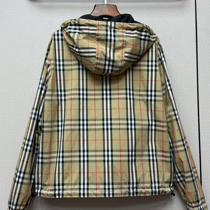BURBERRY 26S REVERSIBLE HOODED JACKET 515