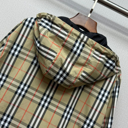 BURBERRY 26S REVERSIBLE HOODED JACKET 515