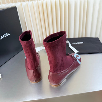 CHANEL 26S ANKLE BOOTS IN RED CALFSKIN AND SUEDE SQUARE TOE