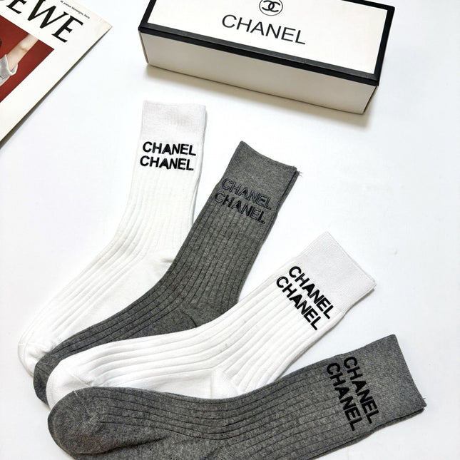 CHANEL 26S CREW SOCKS 403667 (1 BOX)