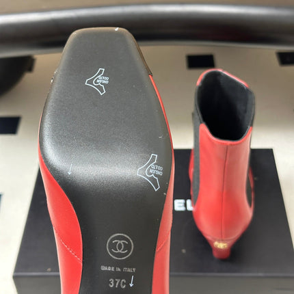 CHANEL 26S ANKLE BOOTS 60 MM IN RED CALFSKIN AND BLACK PATENT