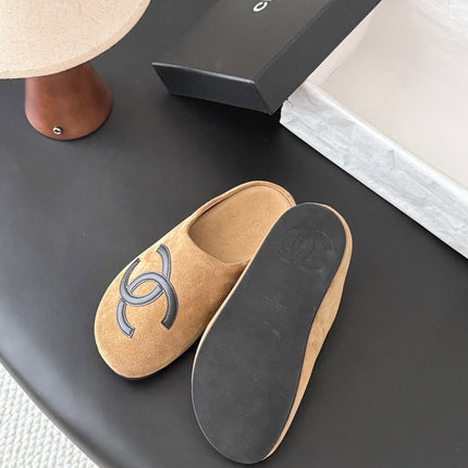 CHANEL 26S MULES IN BROWN SUEDE ROUND TOE