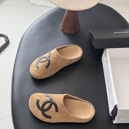 CHANEL 26S MULES IN BROWN SUEDE ROUND TOE
