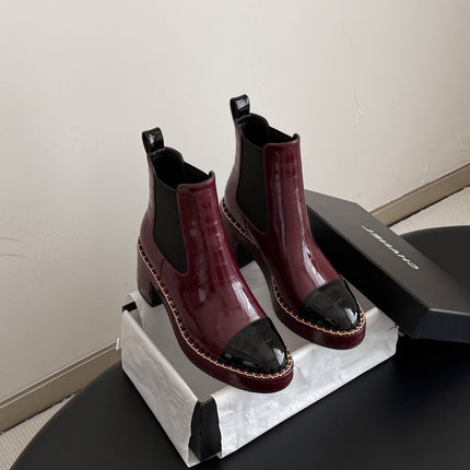 CHANEL 26S CHELSEA ANKLE BOOTS 70 MM IN BURGUNDY EMBOSSED AND BLACK PATENT