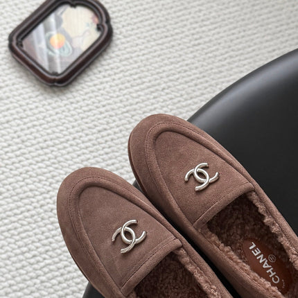CHANEL 26S LOAFERS IN TAUPE SUEDE AND SHEARLING LINING