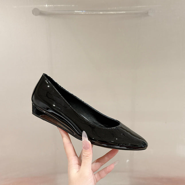 CHLOE 26S BALLET FLATS IN BLACK PATENT CALFSKIN