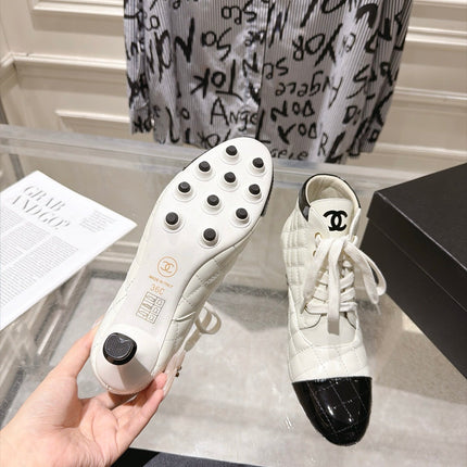 CHANEL 26S HIGH HEEL KNEE HIGH BOOTS 70 MM IN WHITE LAMBSKIN AND BLACK PATENT CALFSKIN