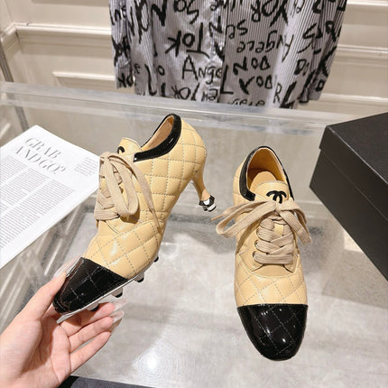 CHANEL 26S HIGH HEEL ANKLE BOOTS 70 MM IN BEIGE LAMBSKIN AND BLACK PATENT CALFSKIN