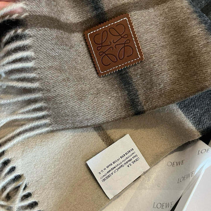 LOEWE 26S SCARF 180 IN CASHMERE 481050