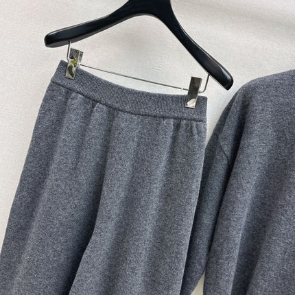 VALENTINO 26S SWEATER AND SKIRT SET STYLE 76