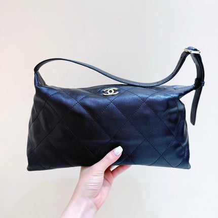 CHANEL 26S SHOULDER BAG 17 IN BLACK LAMBSKIN DIAMOND QUILTING