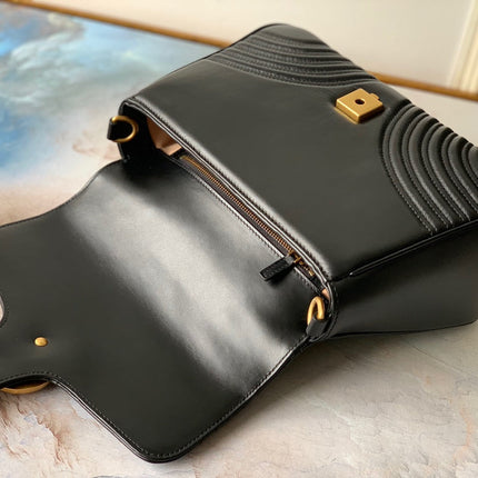 GG Marmont 26.5cm Black Calfskin Gold Hardware